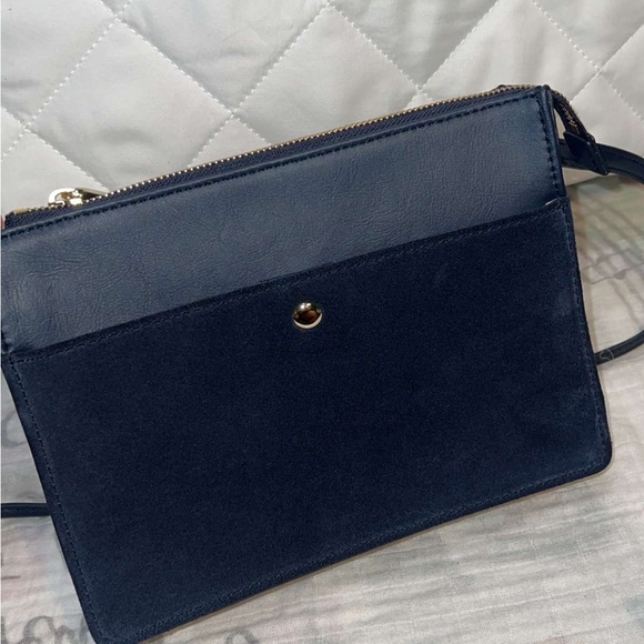 Suede navy blue crossbody in perfect condition - Picture 6 of 7